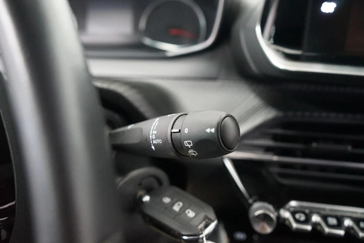 peugeot-2008-2021-gasolina-1199cc