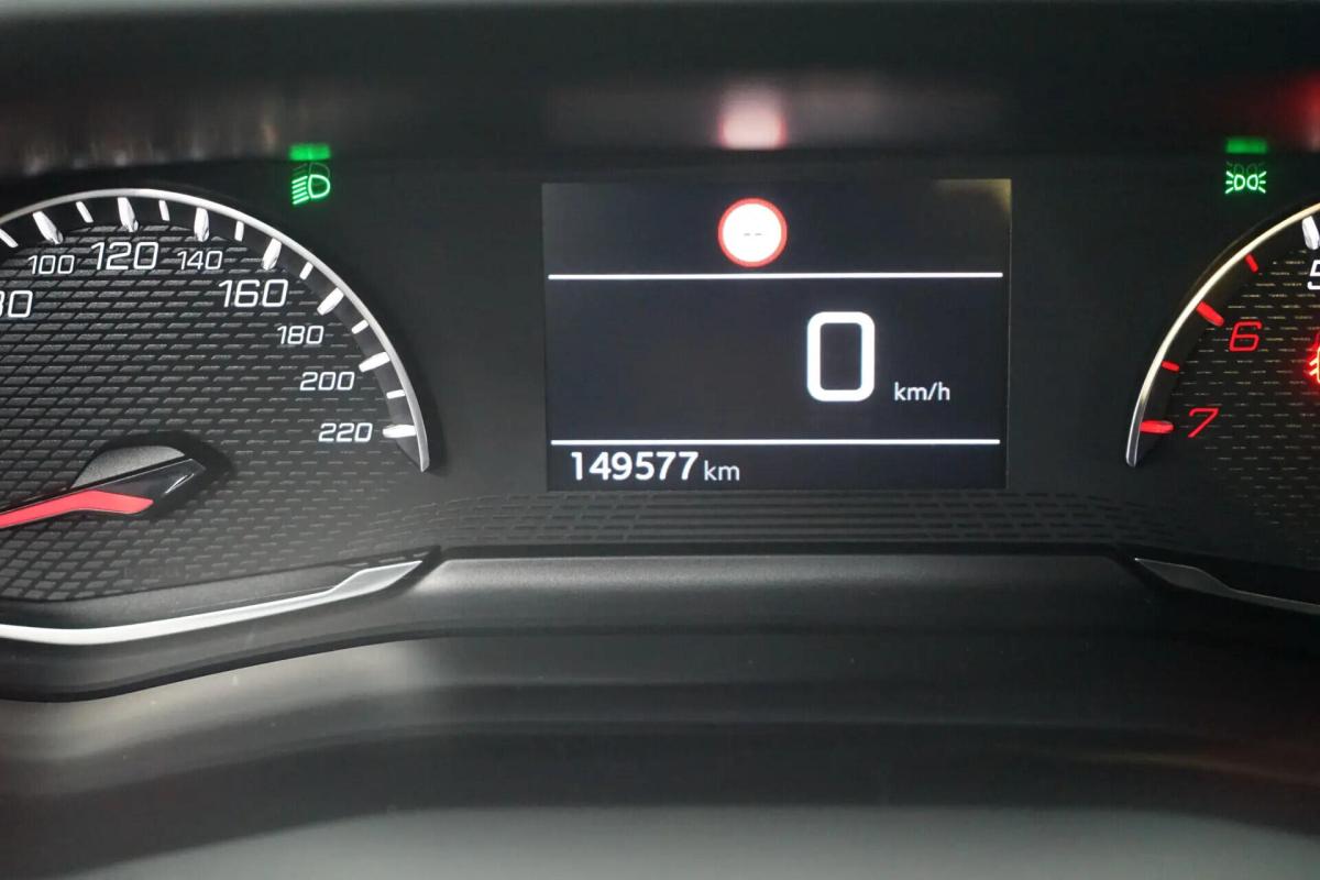 peugeot-2008-2021-gasolina-1199cc