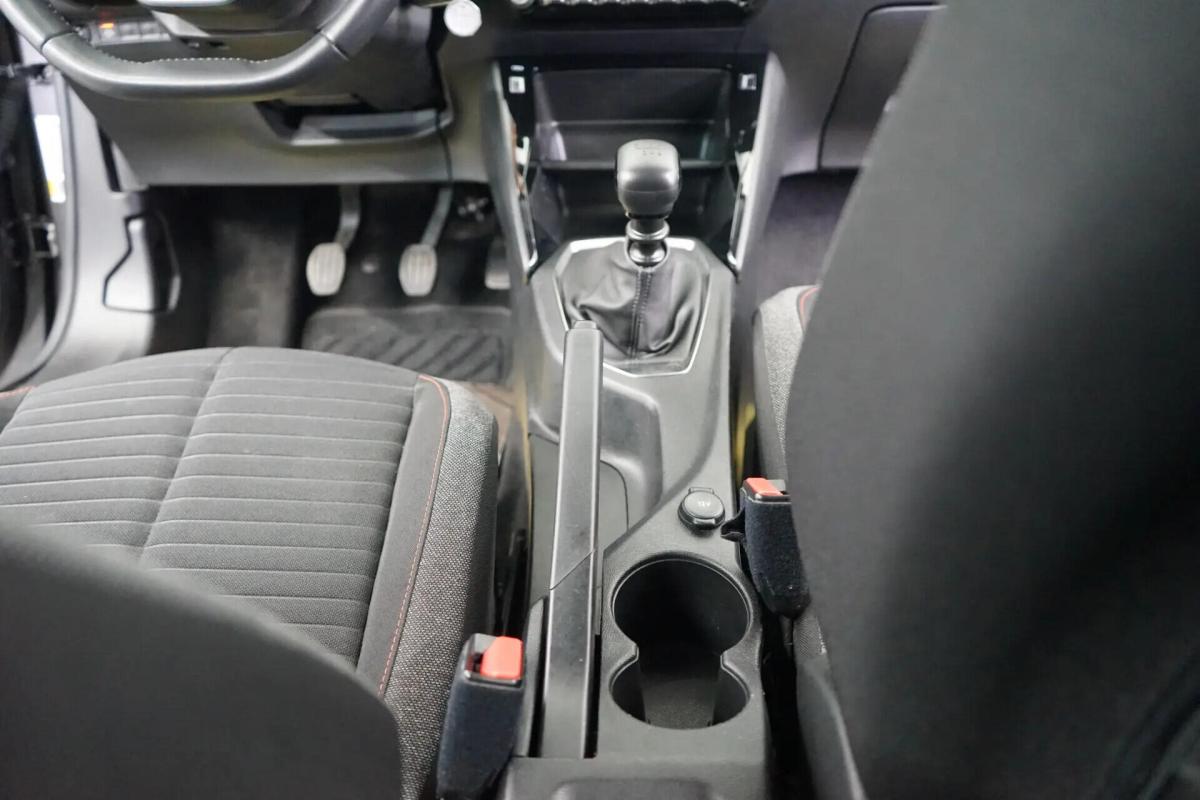 peugeot-2008-2021-gasolina-1199cc
