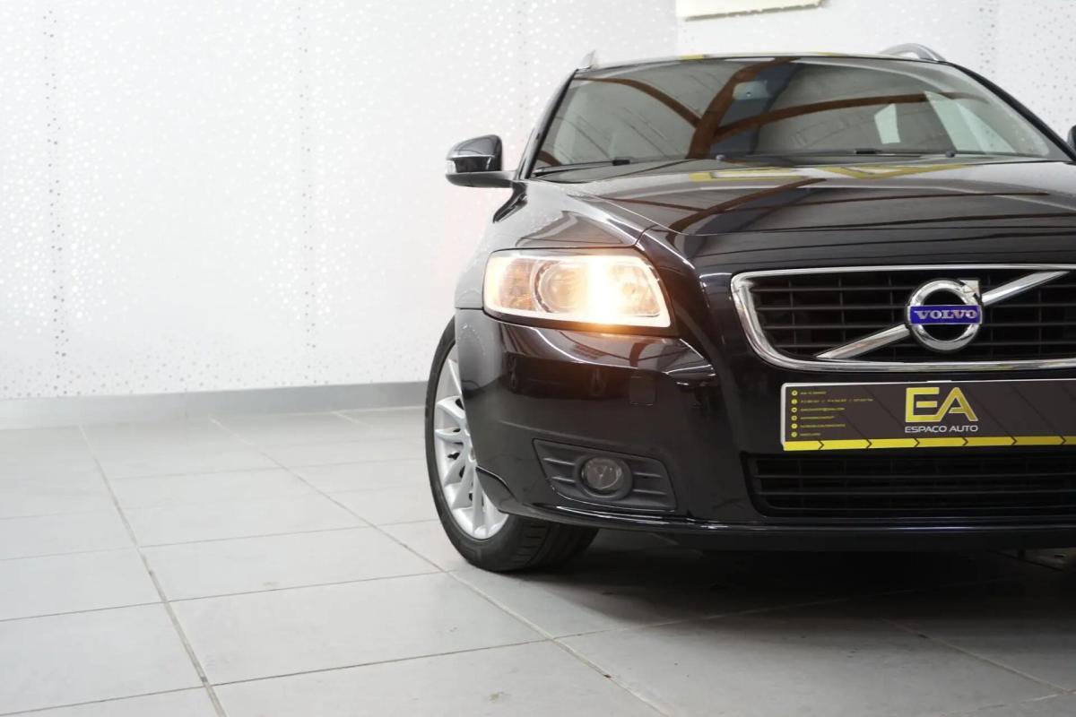 volvo-v50-2010-diesel-1560cc