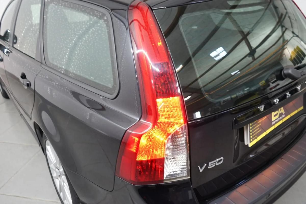 volvo-v50-2010-diesel-1560cc