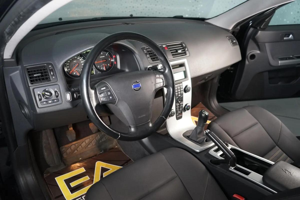 volvo-v50-2010-diesel-1560cc