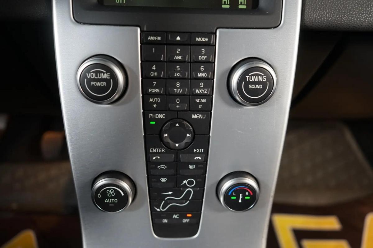 volvo-v50-2010-diesel-1560cc