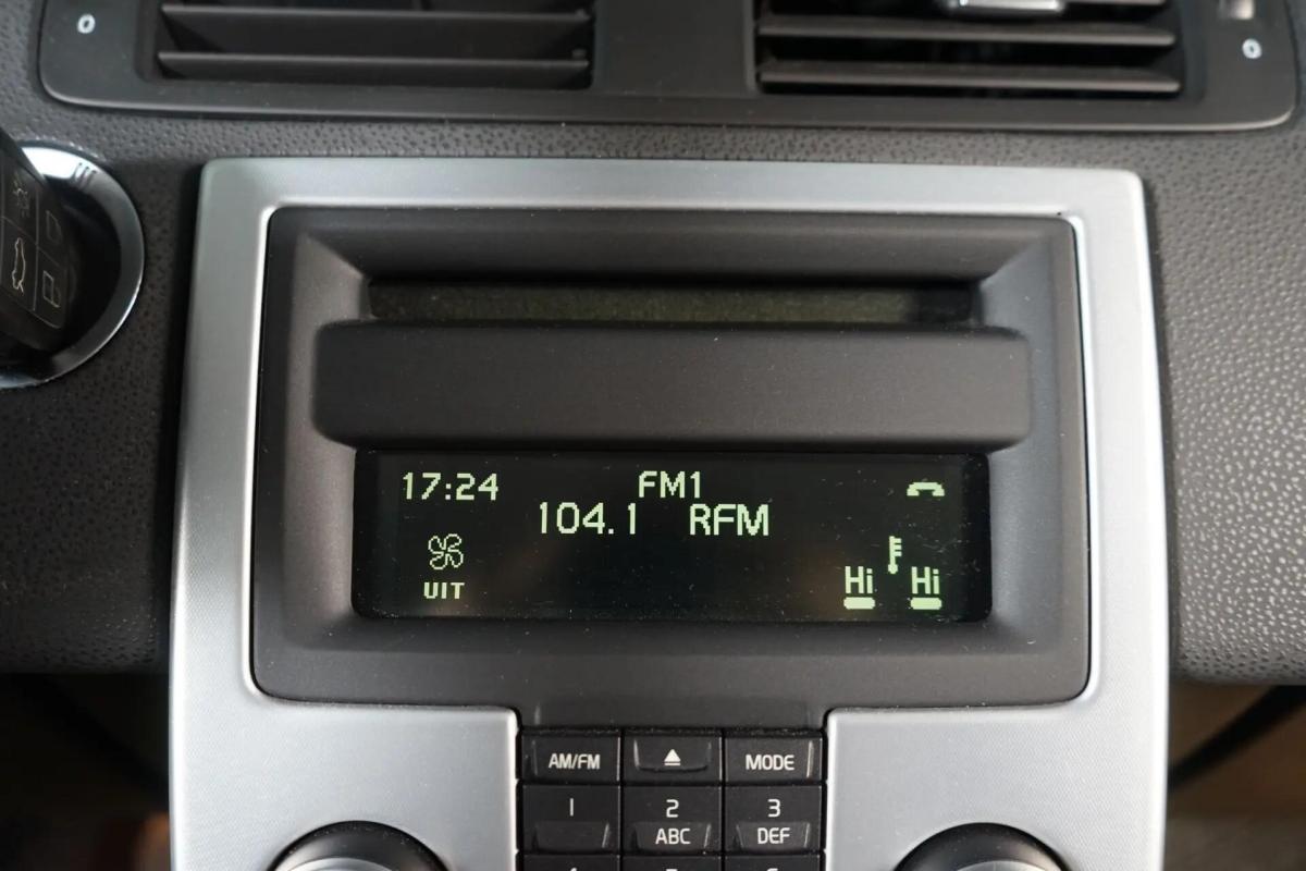 volvo-v50-2010-diesel-1560cc
