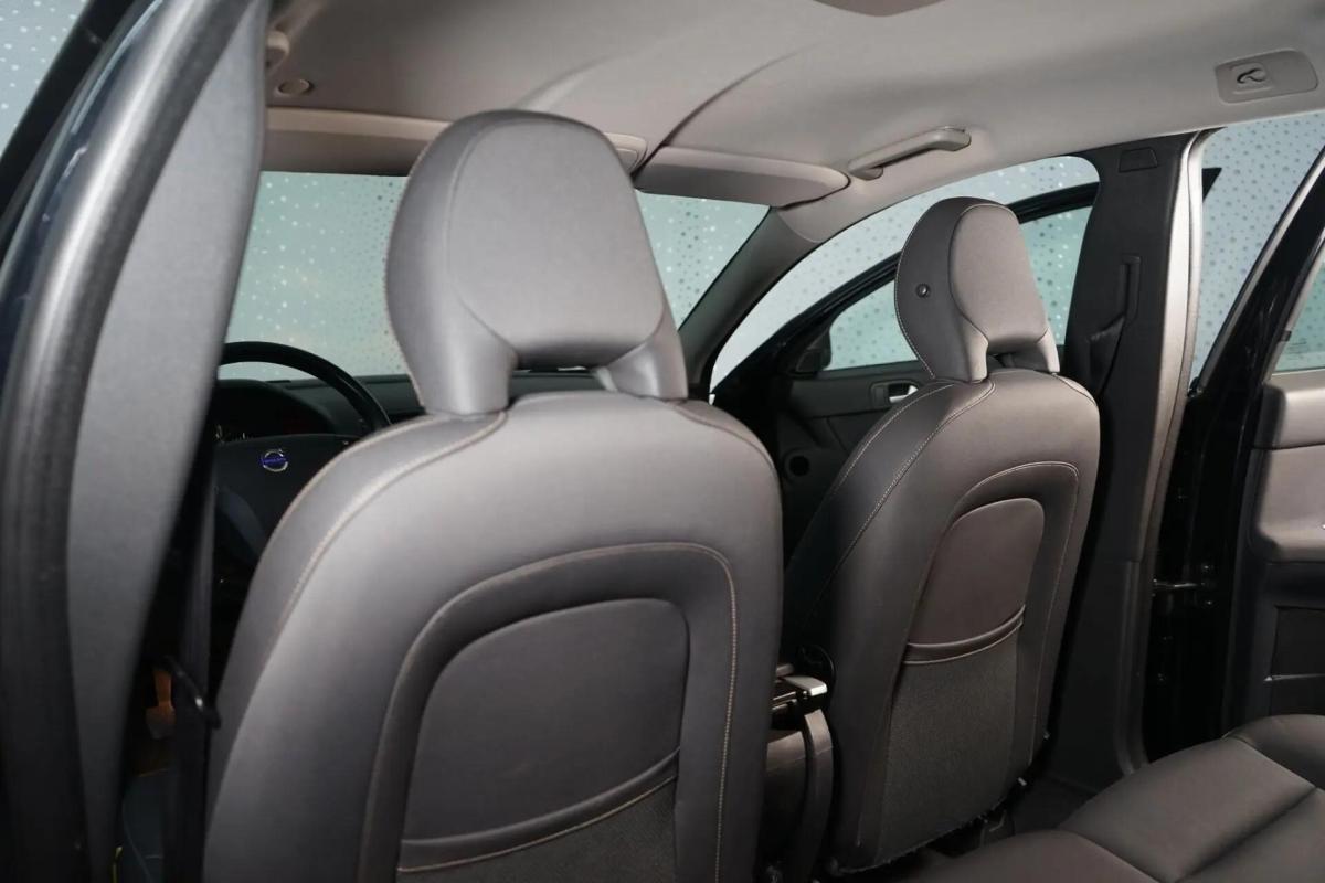 volvo-v50-2010-diesel-1560cc