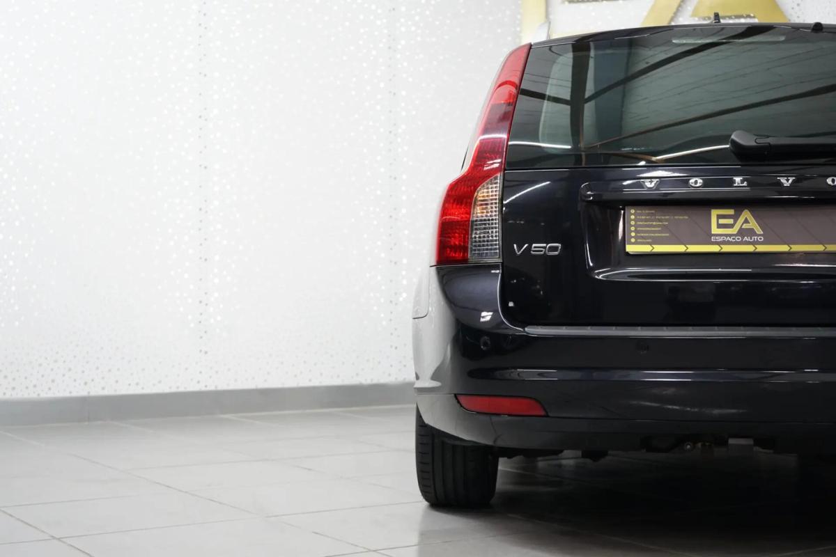 volvo-v50-2010-diesel-1560cc