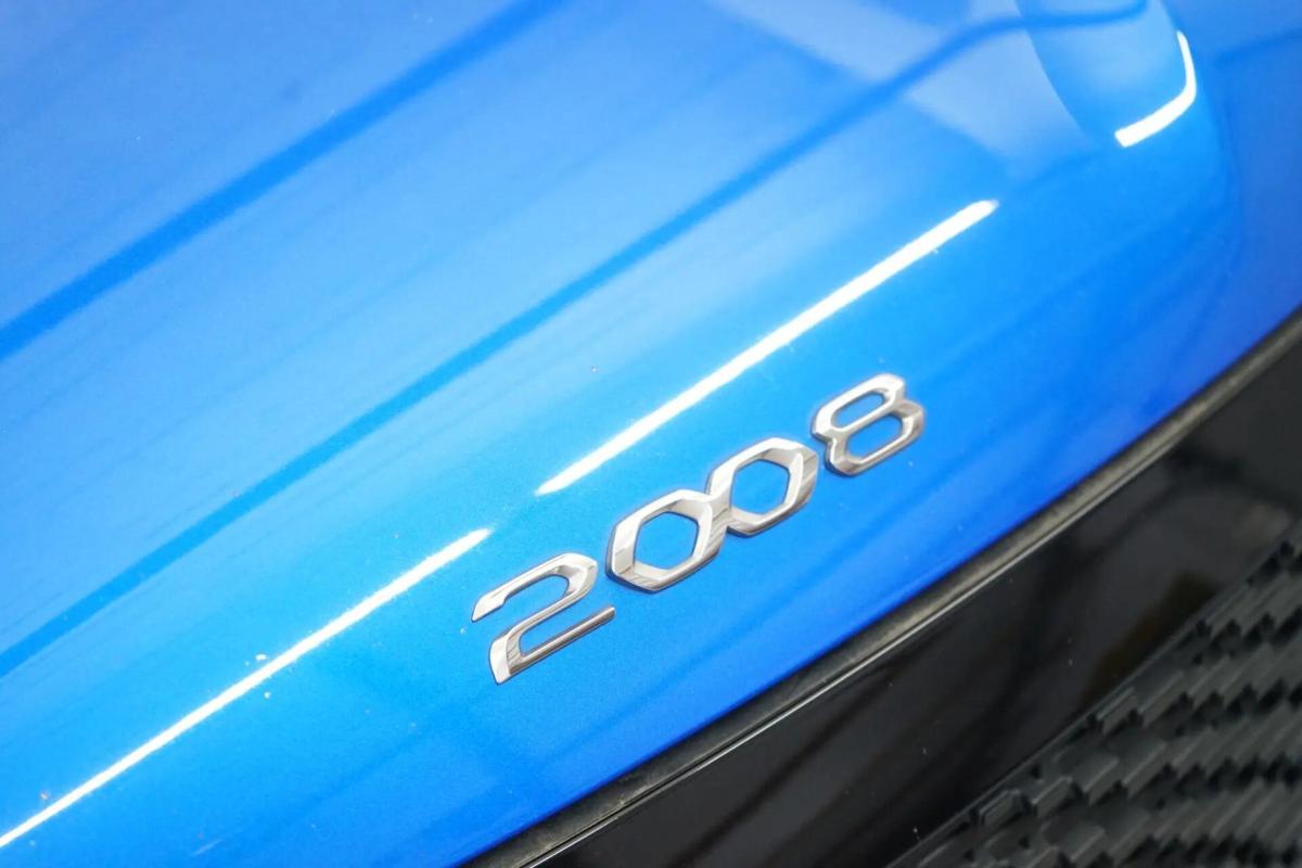 peugeot-2008-2021-gasolina-1199cc