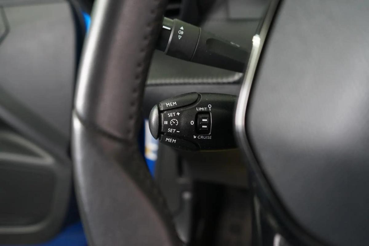 peugeot-2008-2021-gasolina-1199cc