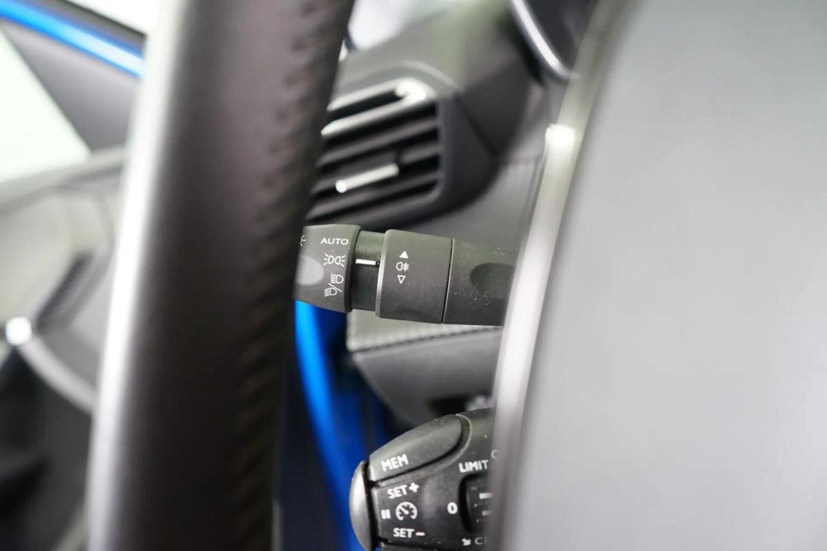peugeot-2008-2021-gasolina-1199cc