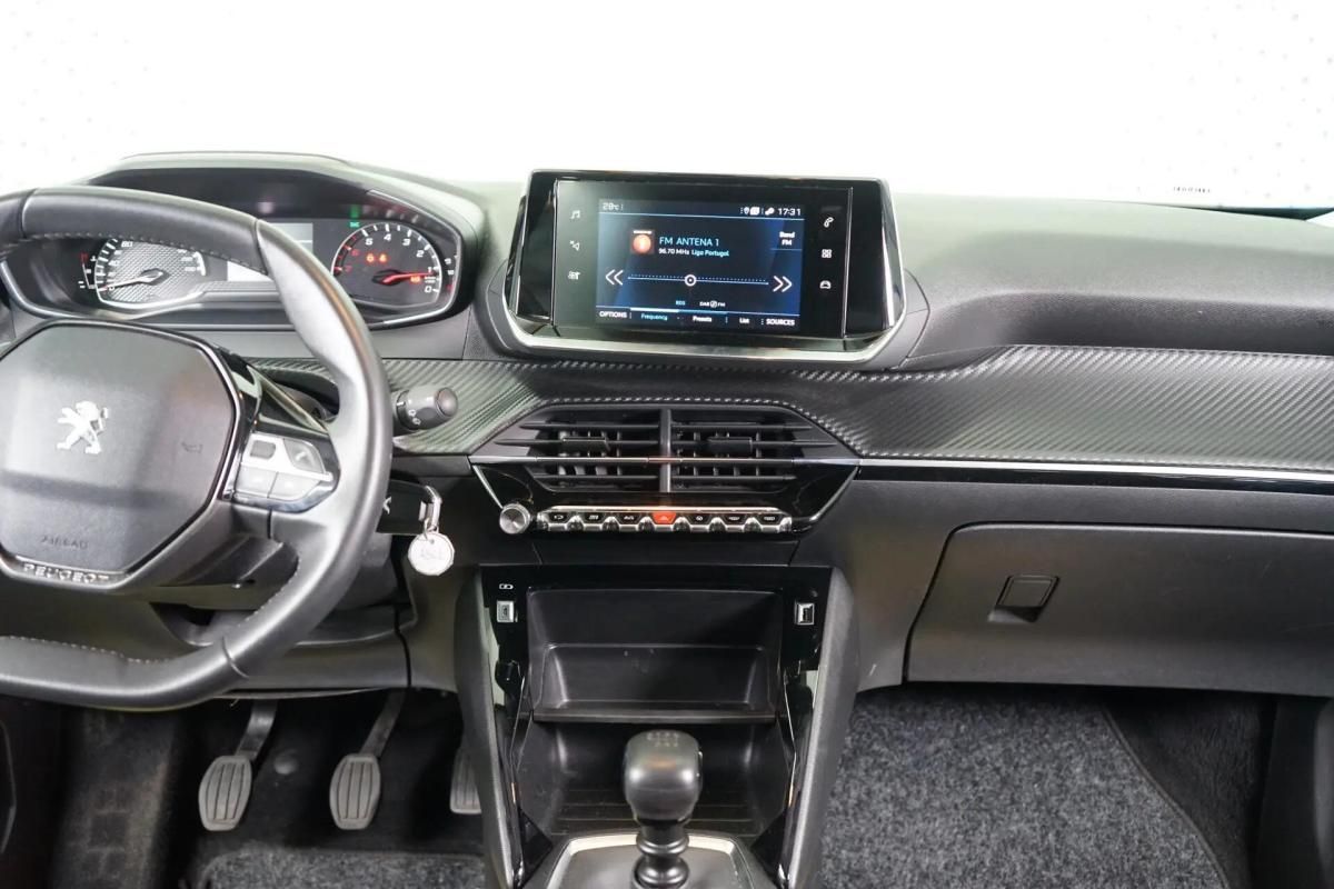 peugeot-2008-2021-gasolina-1199cc
