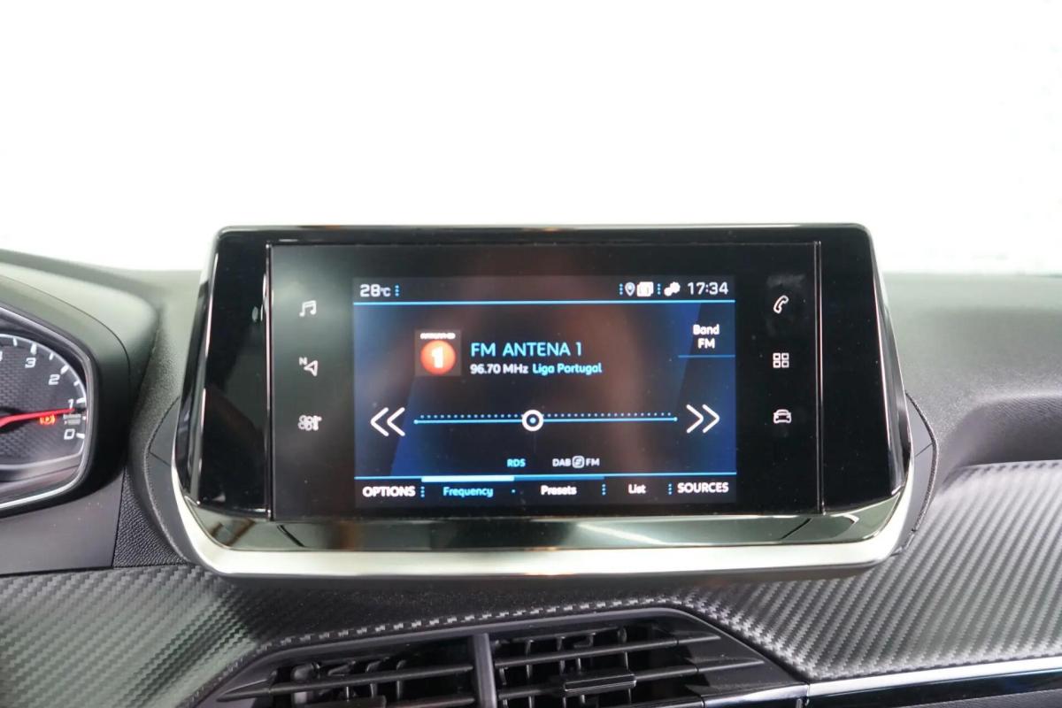 peugeot-2008-2021-gasolina-1199cc