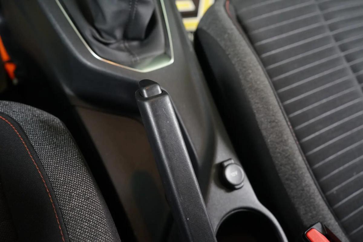 peugeot-2008-2021-gasolina-1199cc