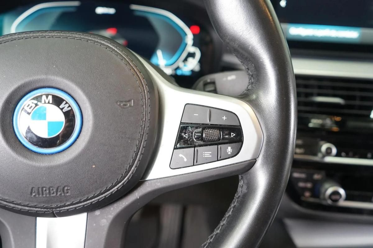 bmw-serie-5-530e-2022-hibrido-a-gasolina-1998cc