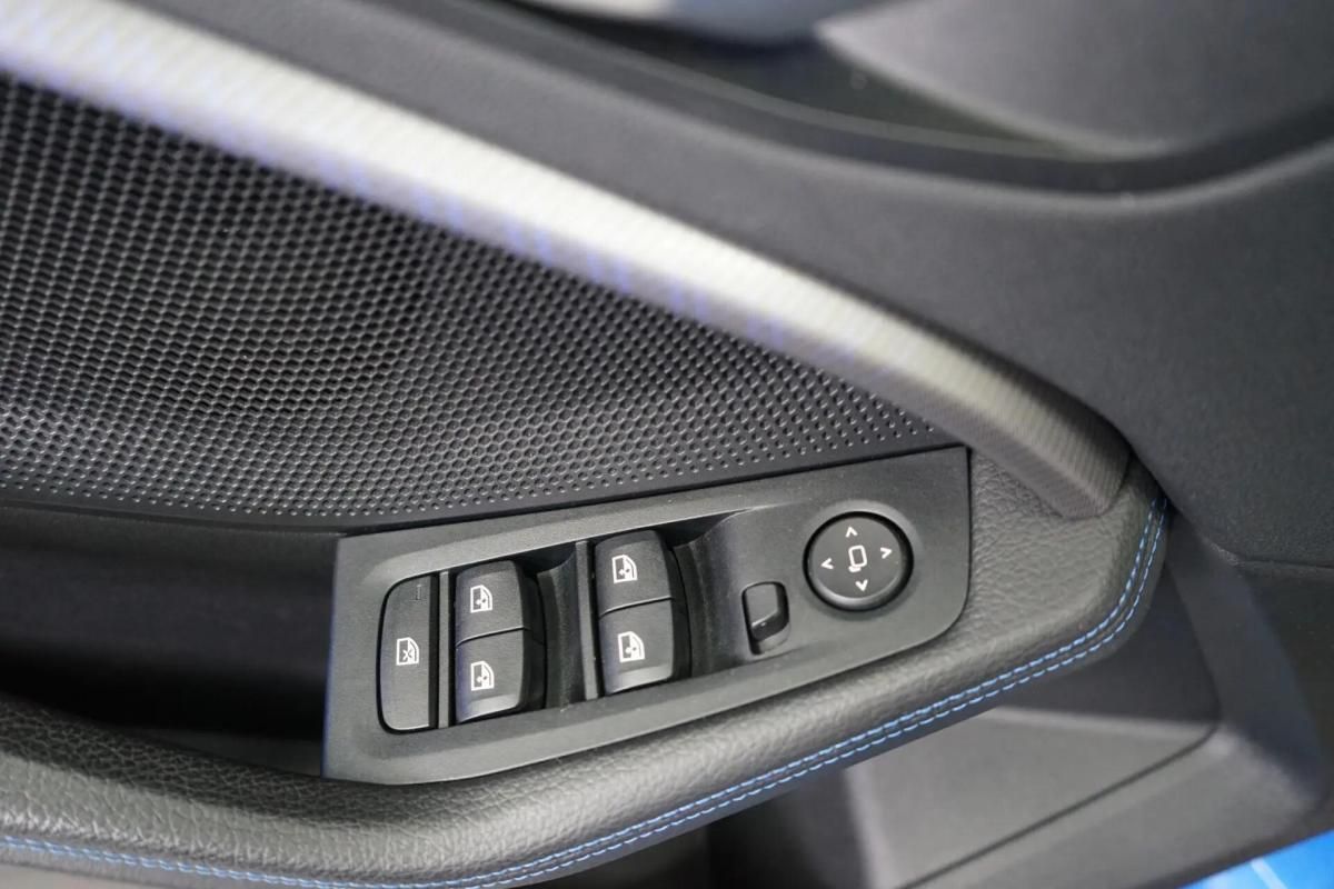 bmw-serie-1-118i-2021-gasolina-1499cc