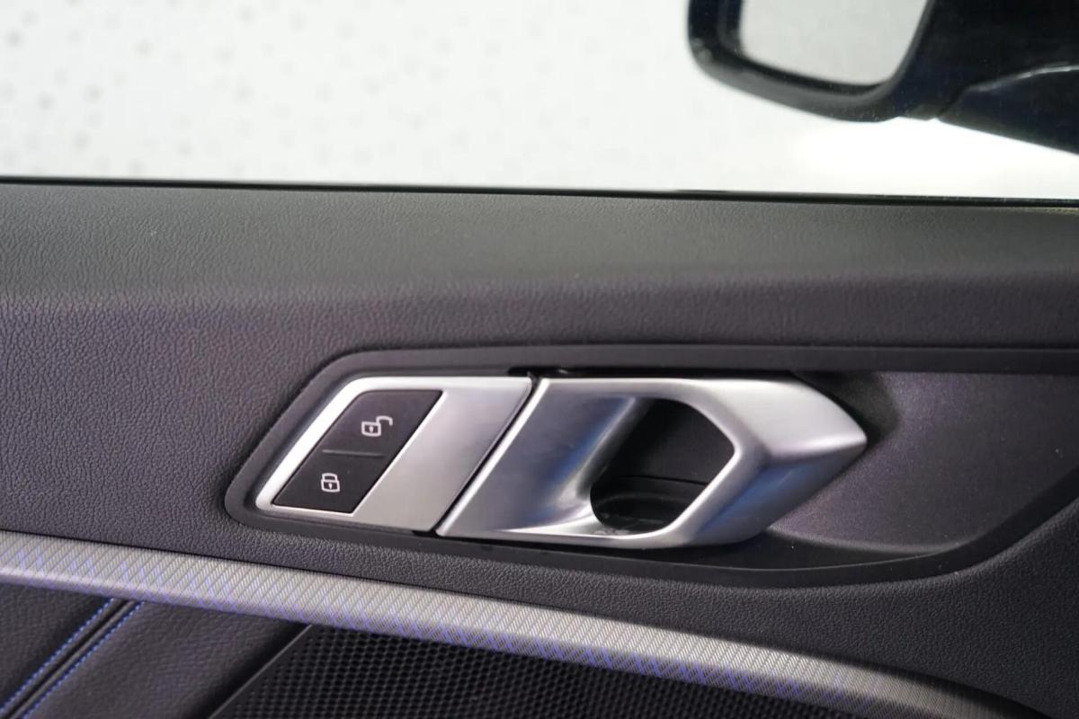bmw-serie-1-118i-2021-gasolina-1499cc
