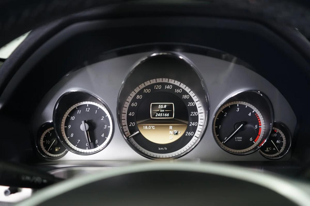 mercedes-benz-classe-e-e-220-d-2013-diesel-2143cc