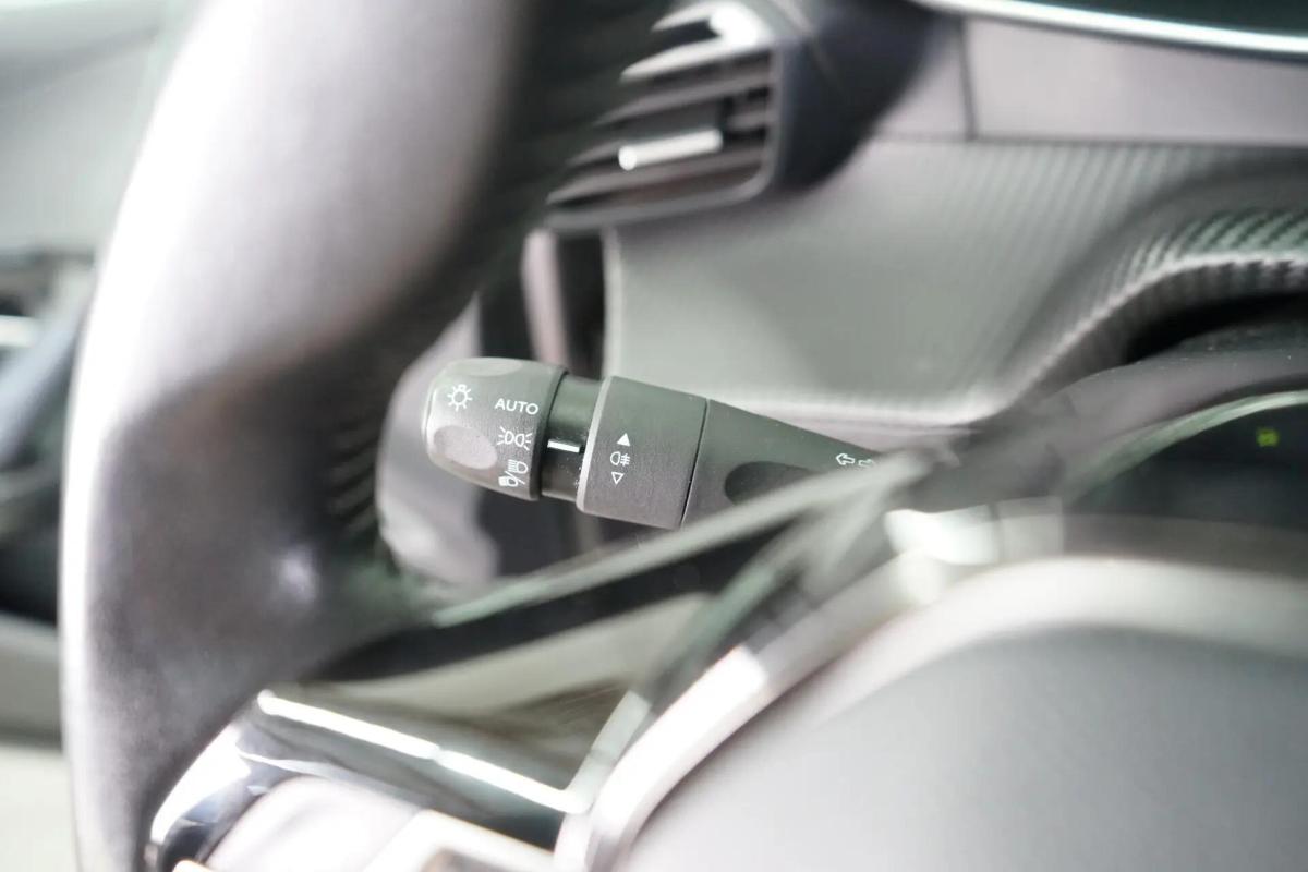 peugeot-2008-2020-diesel-1499cc