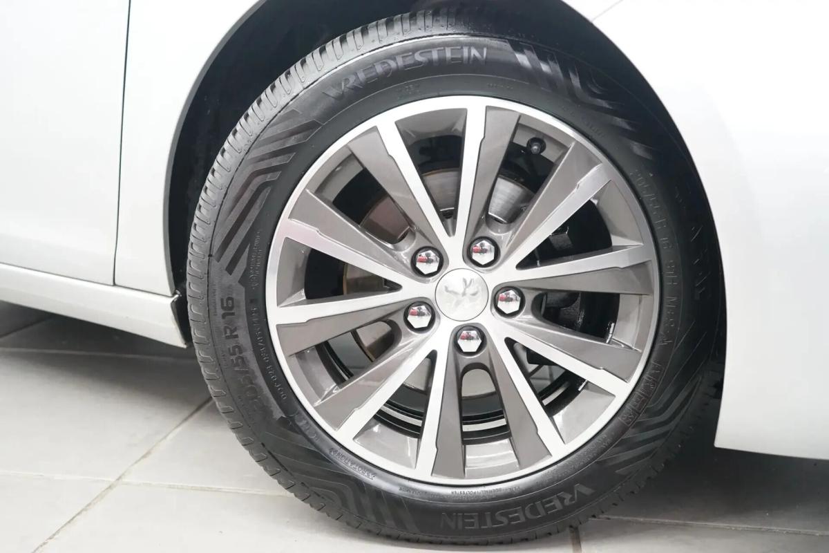 peugeot-308-sw-2016-diesel-1560cc