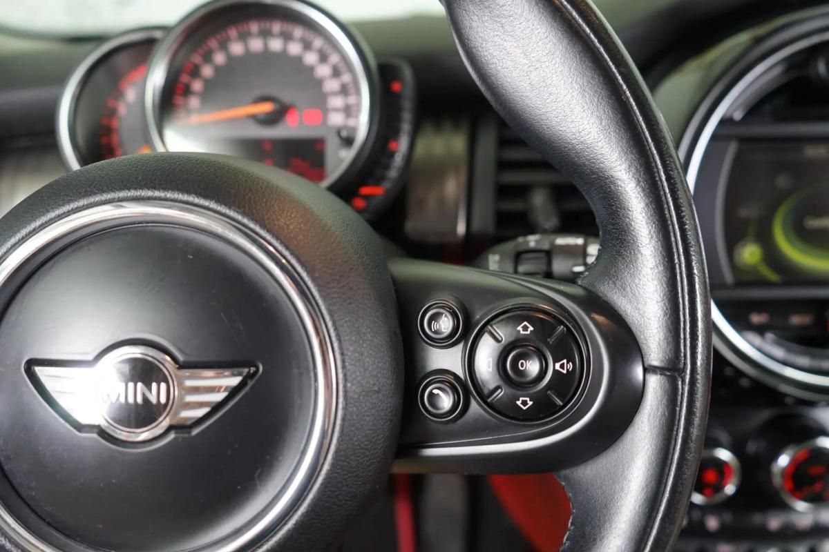 mini-cooper-2014-gasolina-1499cc