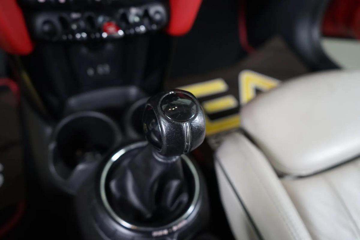 mini-cooper-2014-gasolina-1499cc