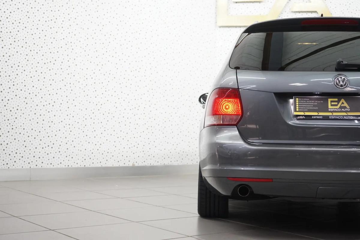 volkswagen-golf-variant-2012-diesel-1598cc