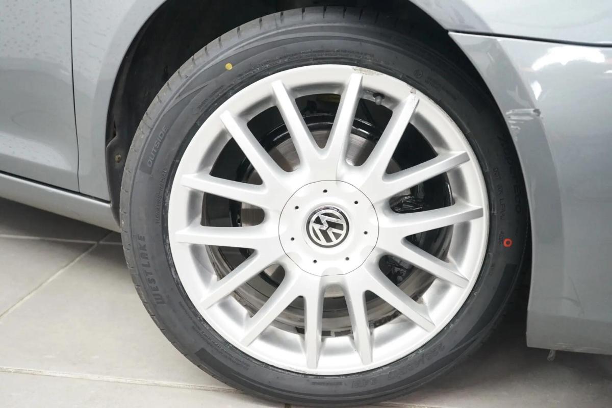 volkswagen-golf-variant-2012-diesel-1598cc