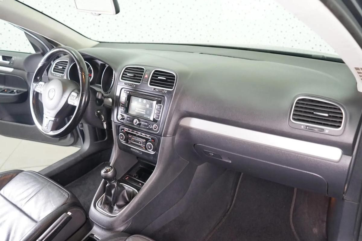 volkswagen-golf-variant-2012-diesel-1598cc