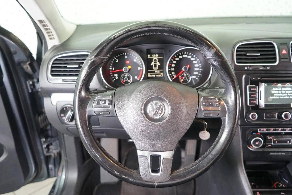 volkswagen-golf-variant-2012-diesel-1598cc