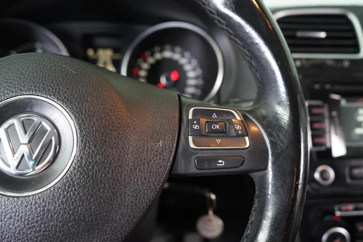 volkswagen-golf-variant-2012-diesel-1598cc