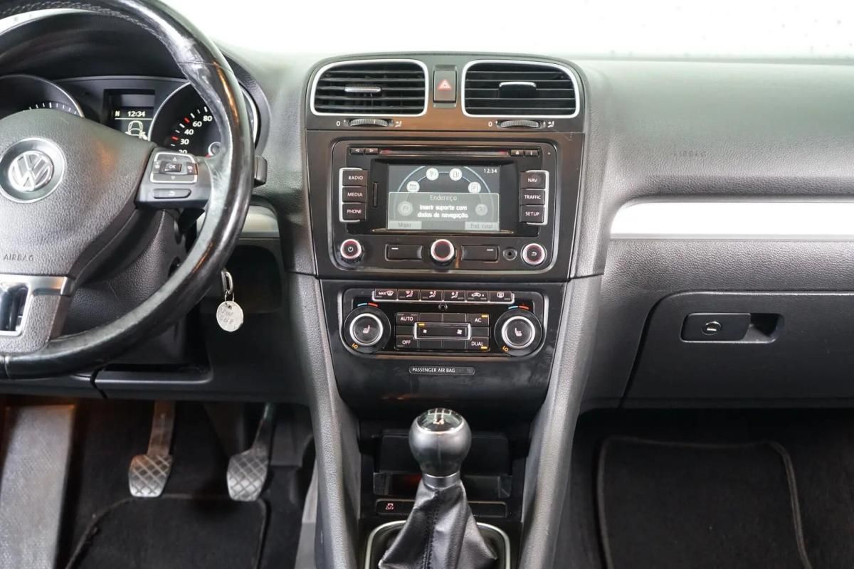 volkswagen-golf-variant-2012-diesel-1598cc