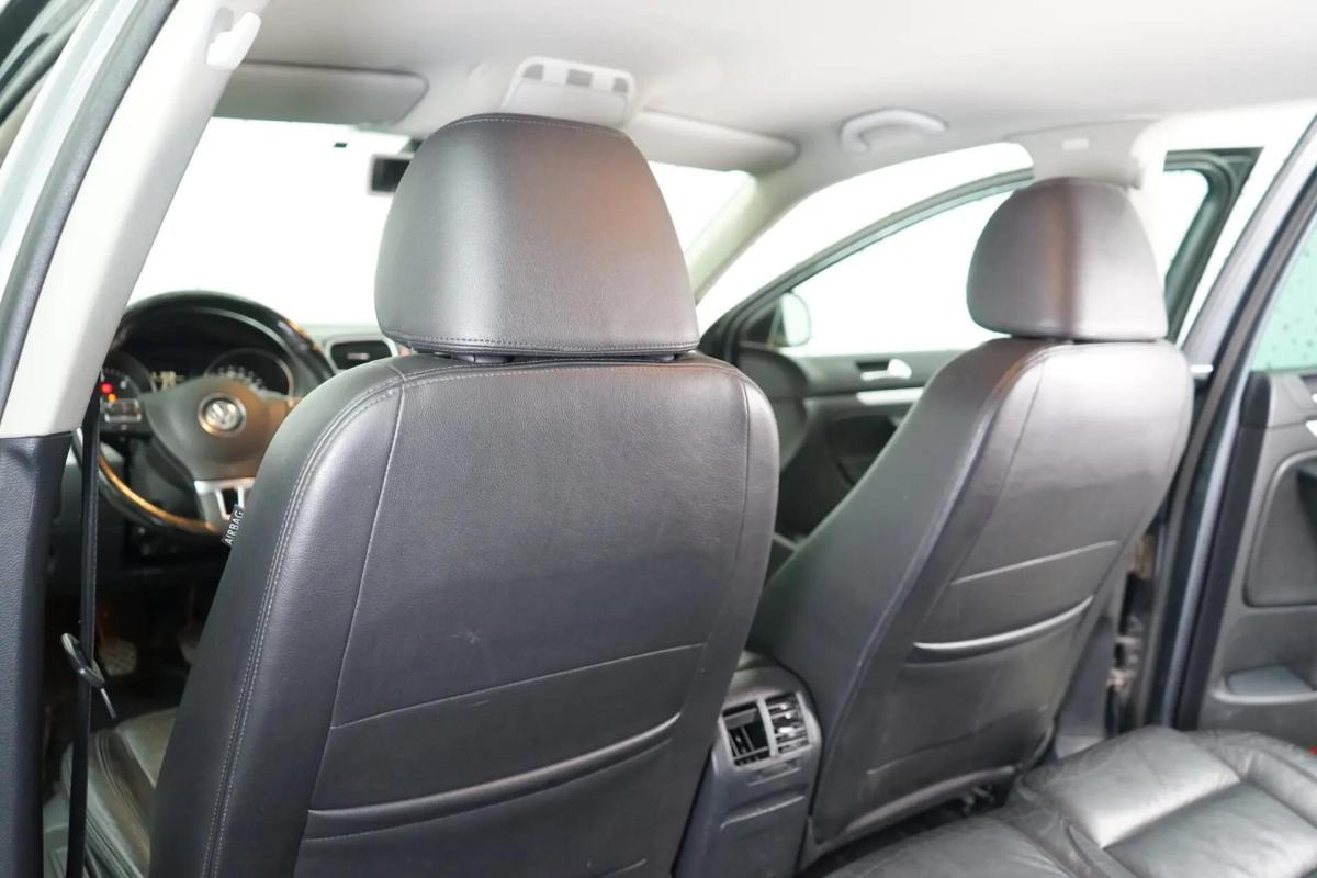 volkswagen-golf-variant-2012-diesel-1598cc