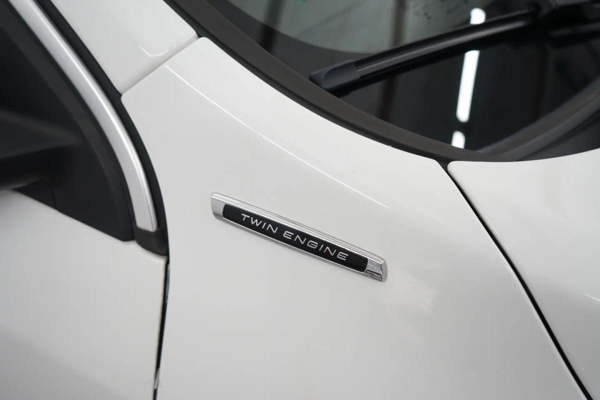 volvo-v60-2015-hibrido-a-diesel-2400cc