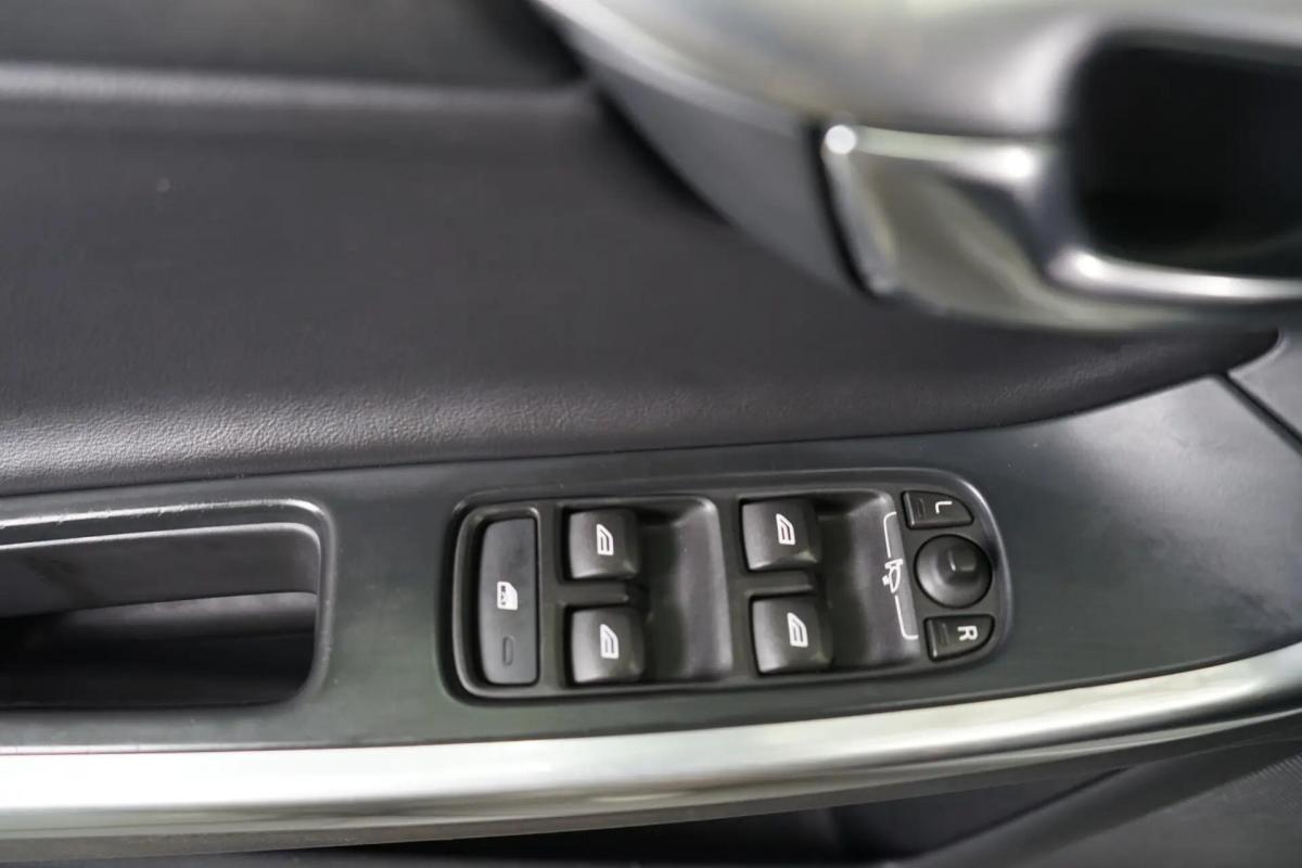 volvo-v60-2015-hibrido-a-diesel-2400cc