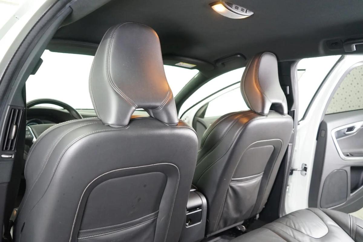 volvo-v60-2015-hibrido-a-diesel-2400cc