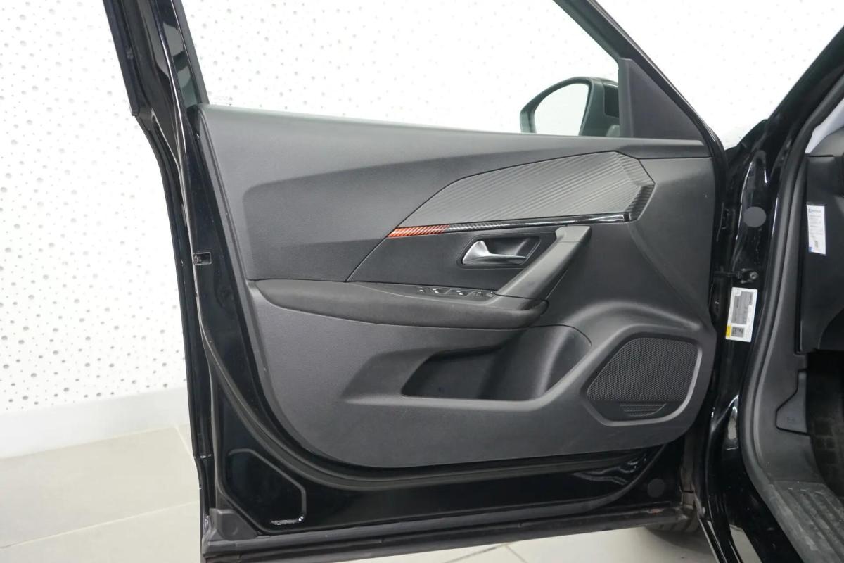 peugeot-2008-2021-gasolina-1199cc