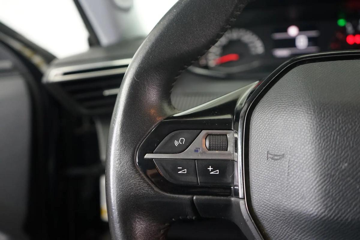 peugeot-2008-2021-gasolina-1199cc