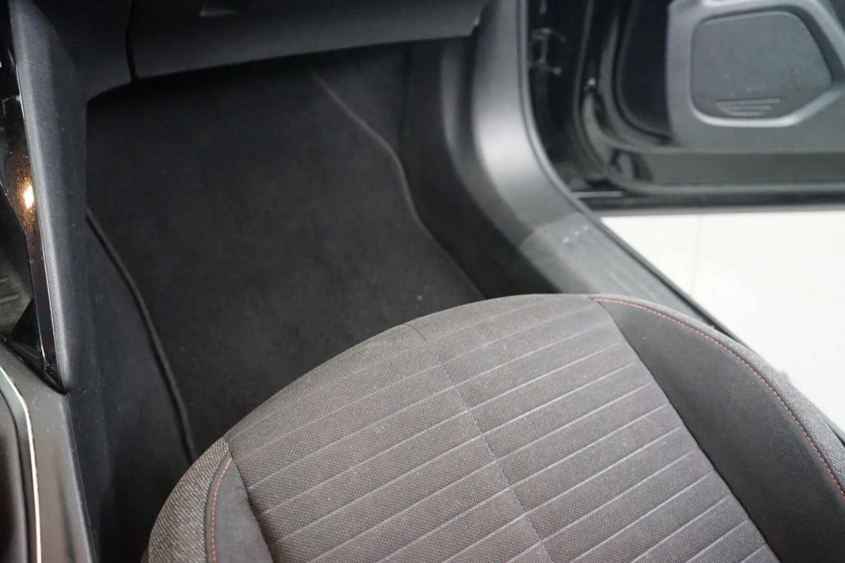 peugeot-2008-2021-gasolina-1199cc