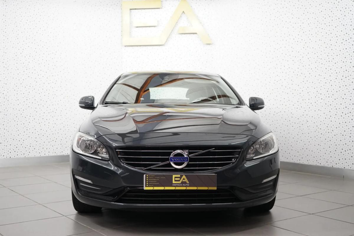 volvo-v60-2014-hibrido-a-diesel-2400cc