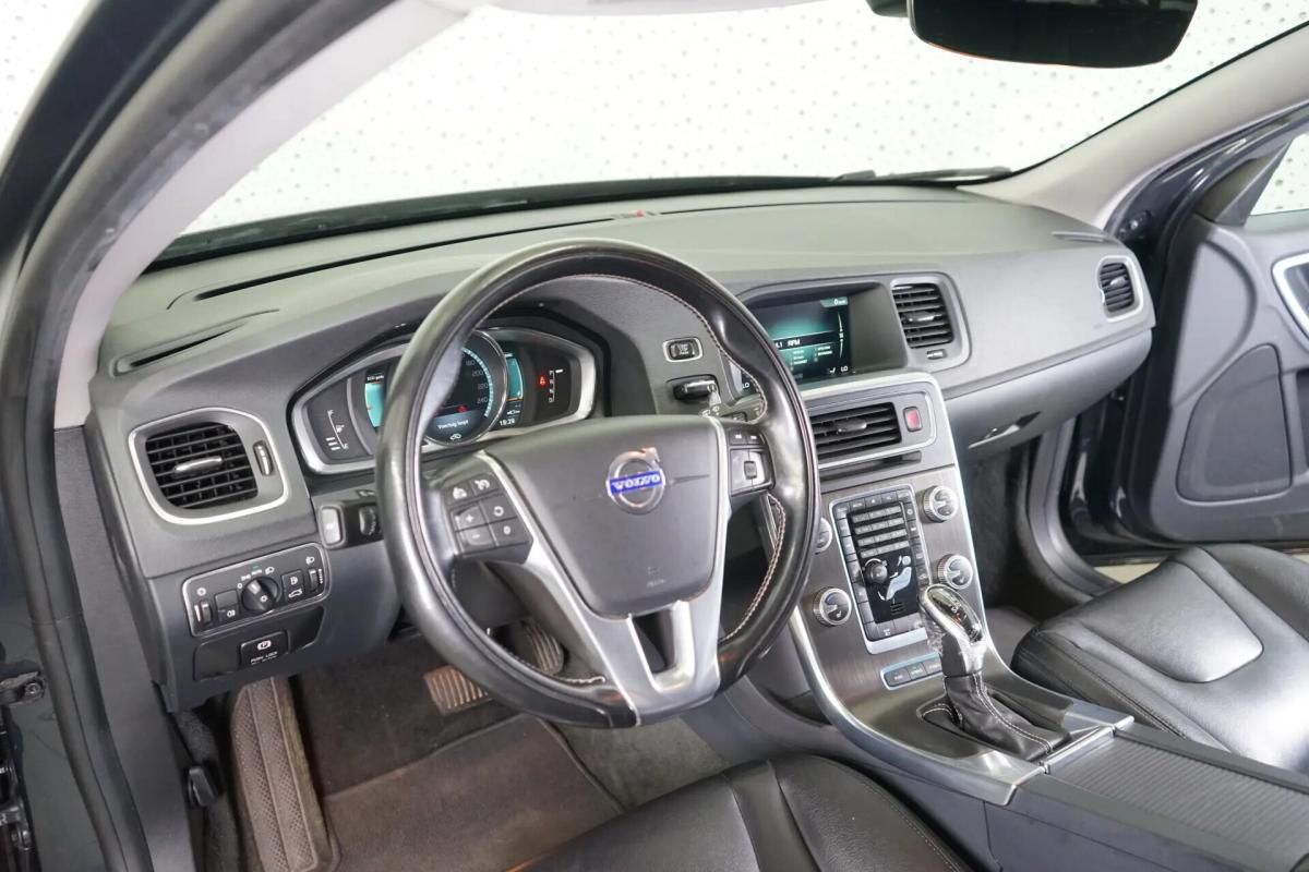 volvo-v60-2014-hibrido-a-diesel-2400cc