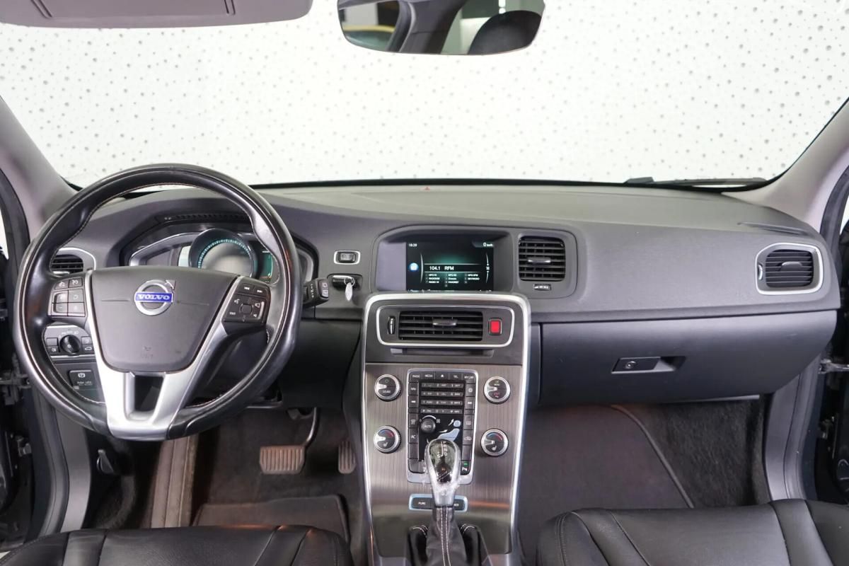 volvo-v60-2014-hibrido-a-diesel-2400cc