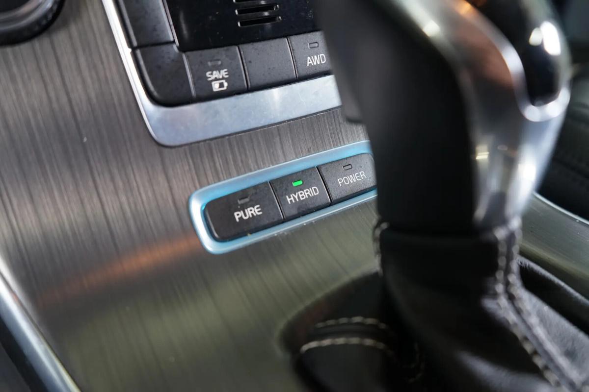 volvo-v60-2014-hibrido-a-diesel-2400cc