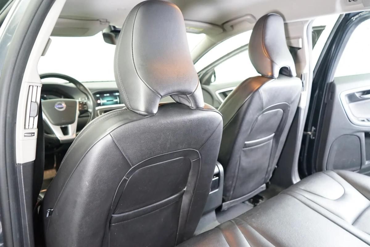 volvo-v60-2014-hibrido-a-diesel-2400cc
