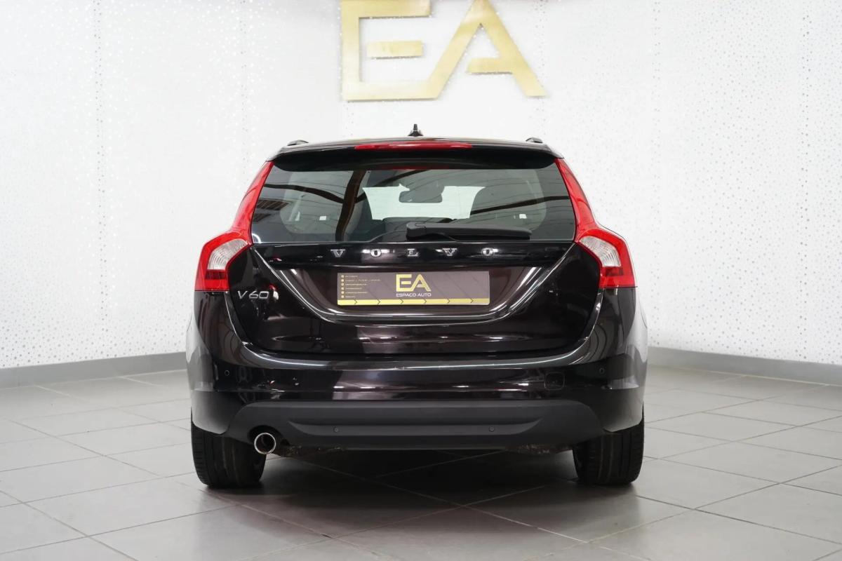 volvo-v60-2012-diesel-1560cc