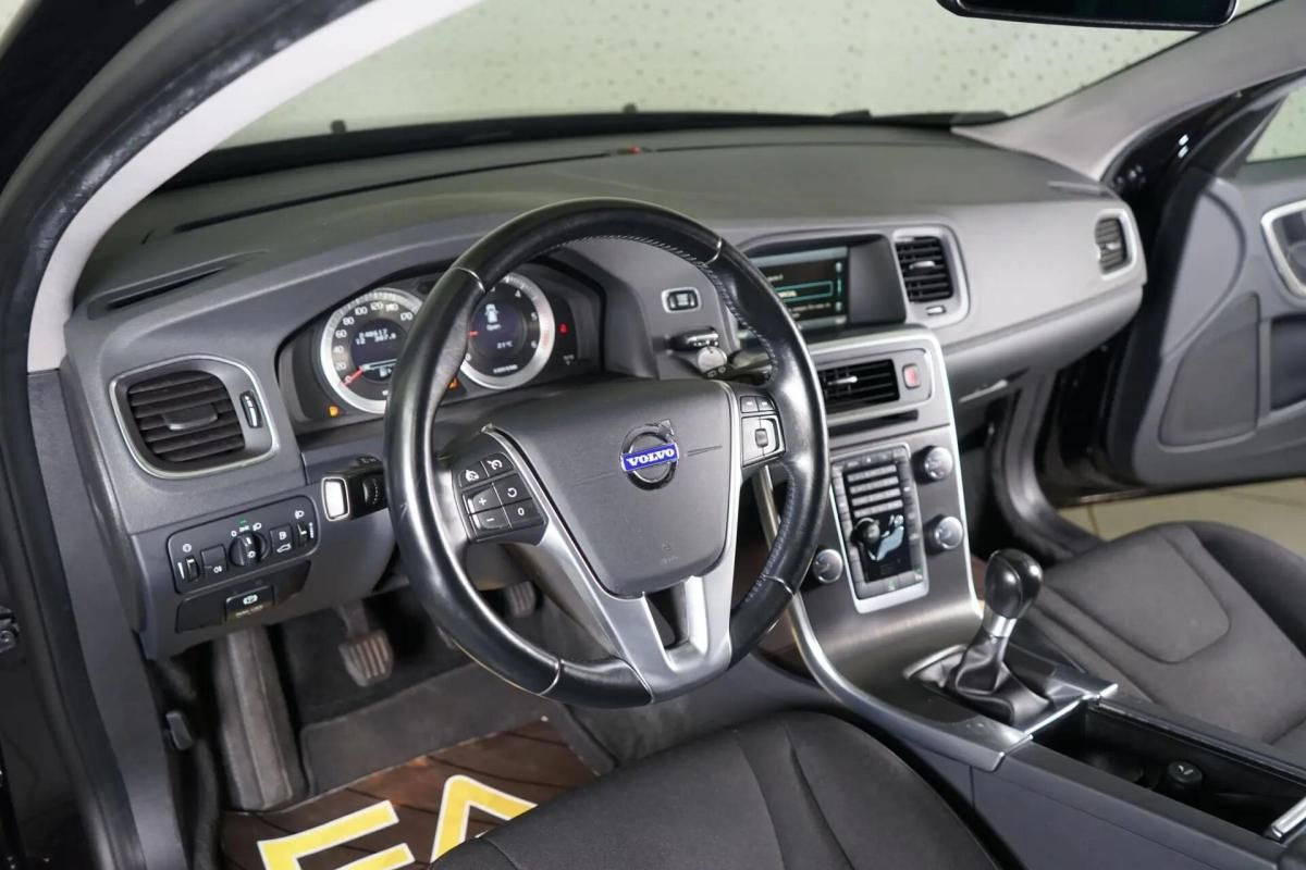 volvo-v60-2012-diesel-1560cc