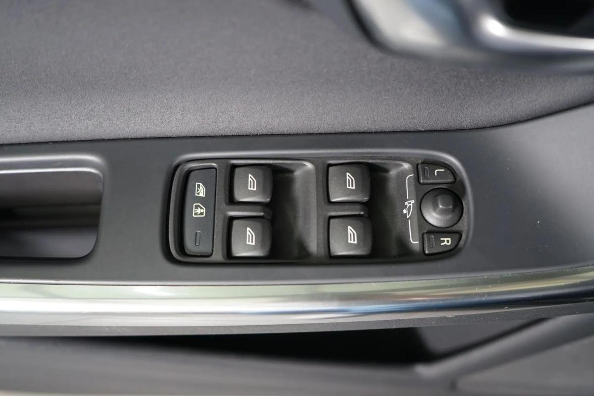 volvo-v60-2012-diesel-1560cc