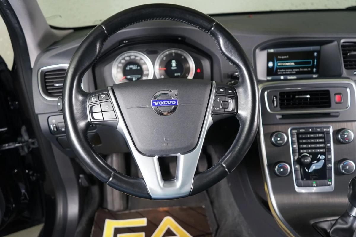 volvo-v60-2012-diesel-1560cc