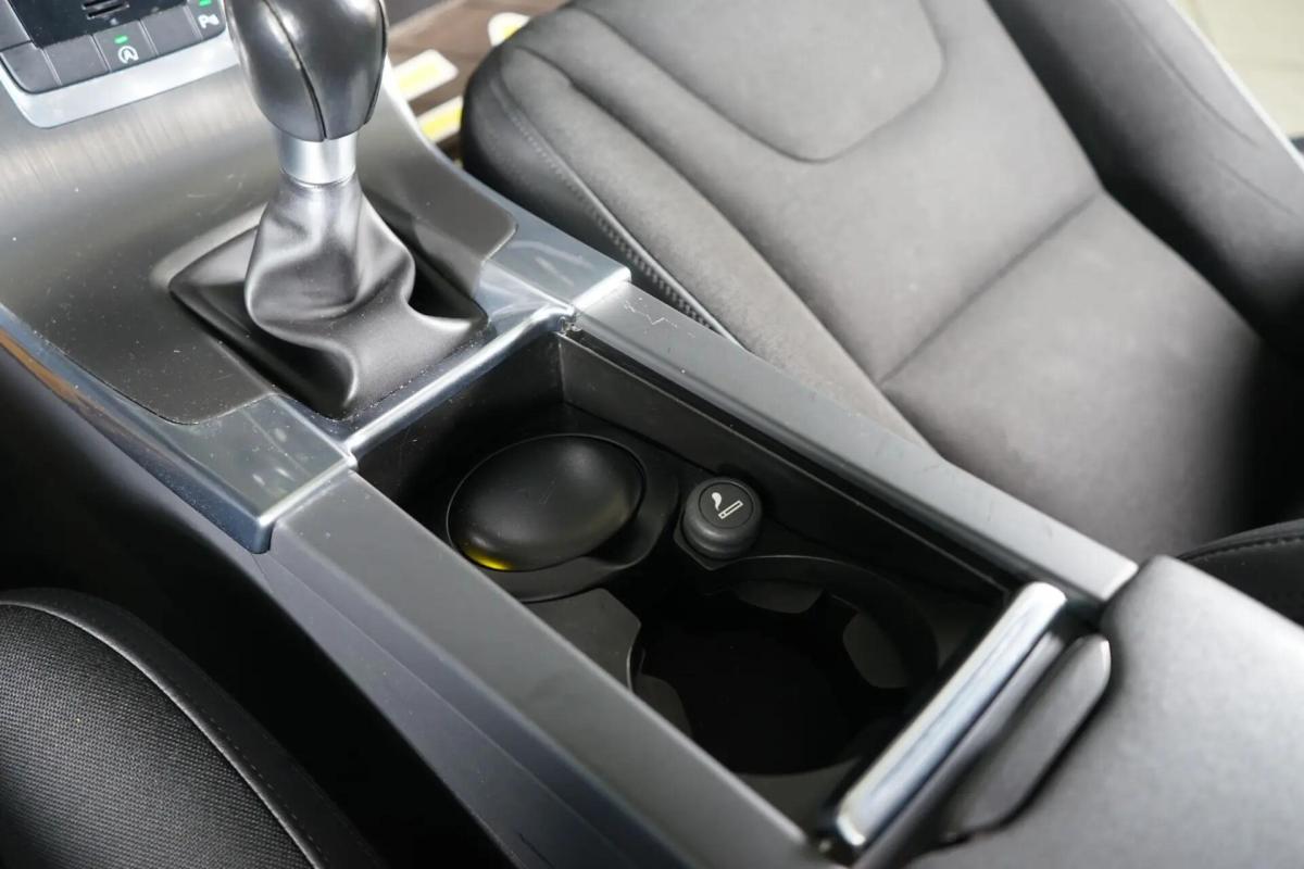 volvo-v60-2012-diesel-1560cc