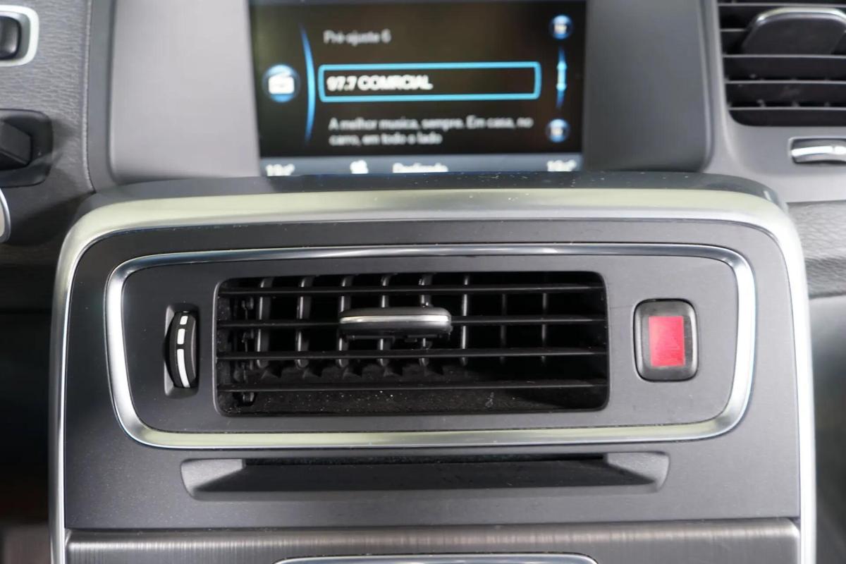 volvo-v60-2012-diesel-1560cc