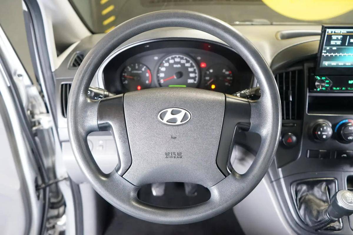 hyundai-h-1-2010-diesel-2497cc