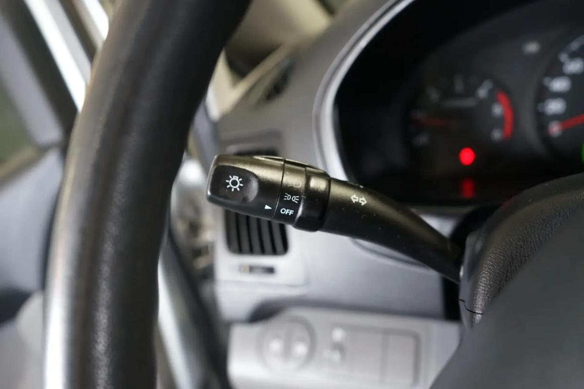 hyundai-h-1-2010-diesel-2497cc